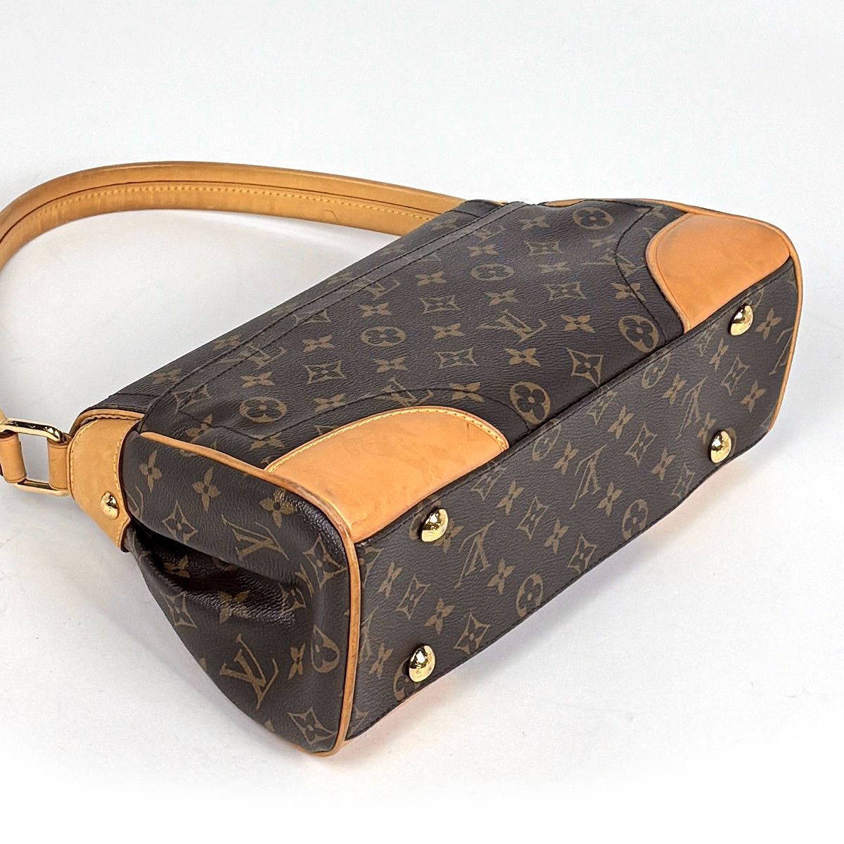 Louis Vuitton Beverly MM Shoulder Bag Monogram Brown — view 2