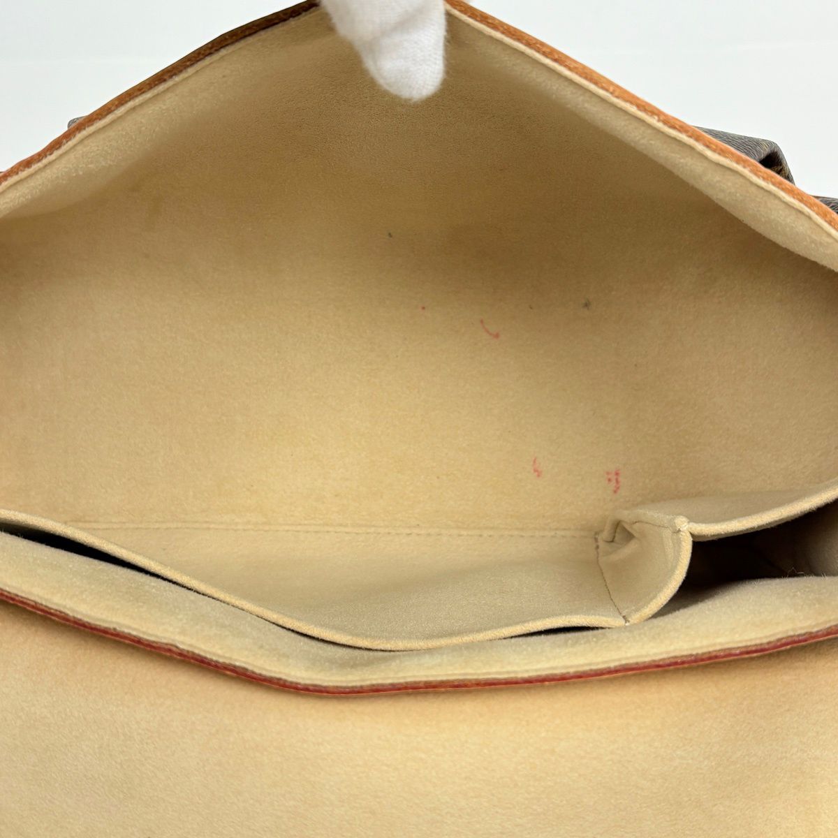 Louis Vuitton Beverly MM Shoulder Bag Monogram Brown — view 8