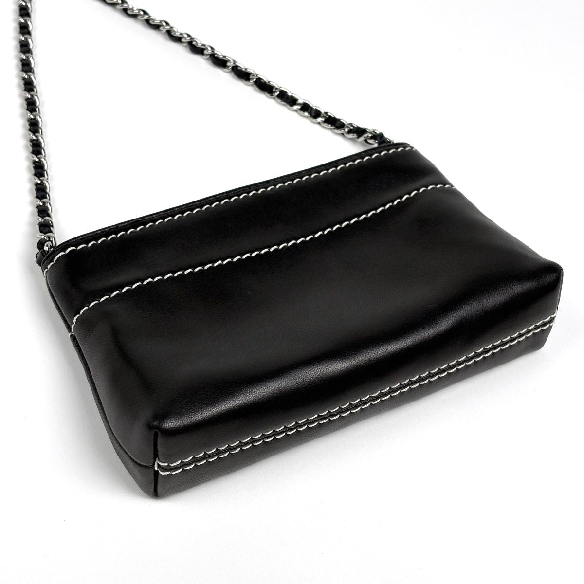 Chanel Logo Che Handbag Pouch Leather Black — view 2