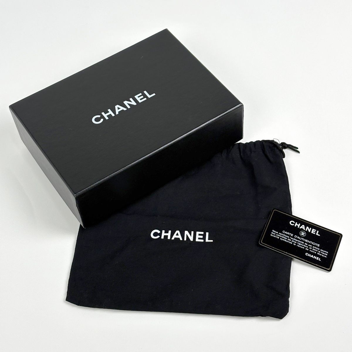 Chanel Logo Che Handbag Pouch Leather Black — view 8