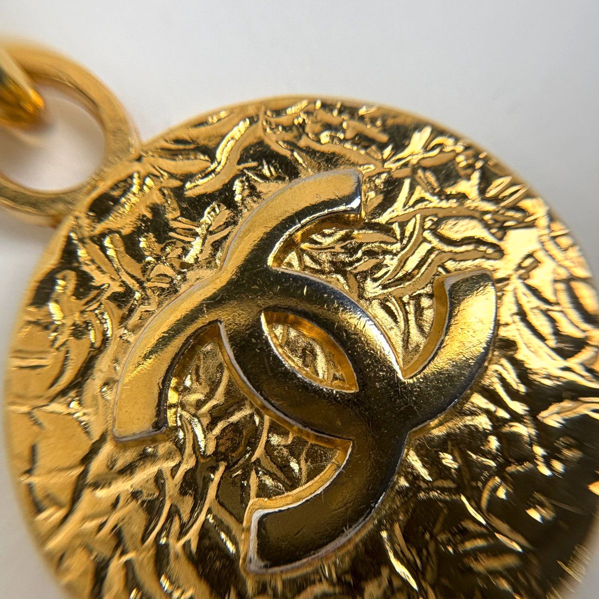Chanel CC Logo Che leto Gold Plated Belt — view 4
