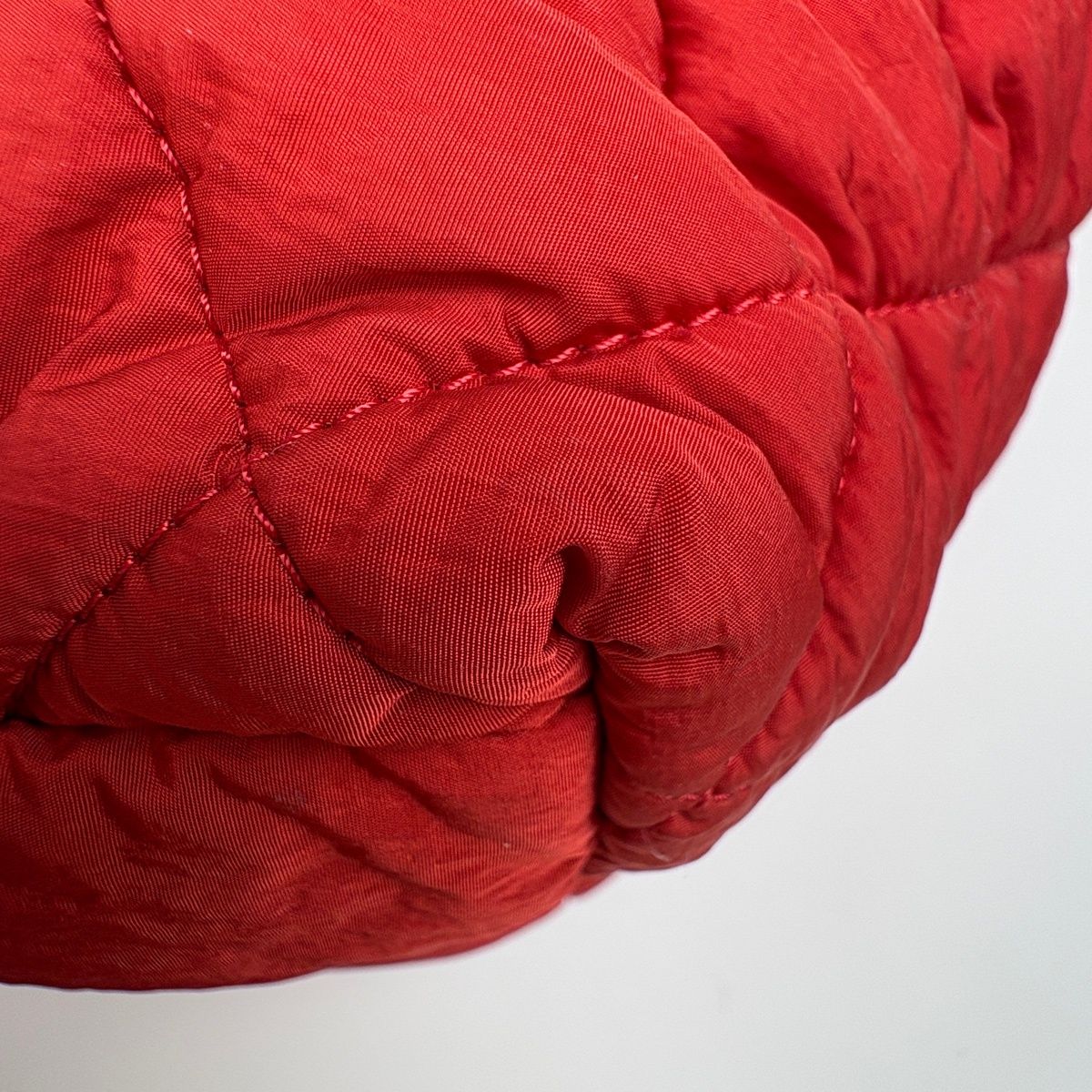 Chanel Tote Nylon Red — view 4
