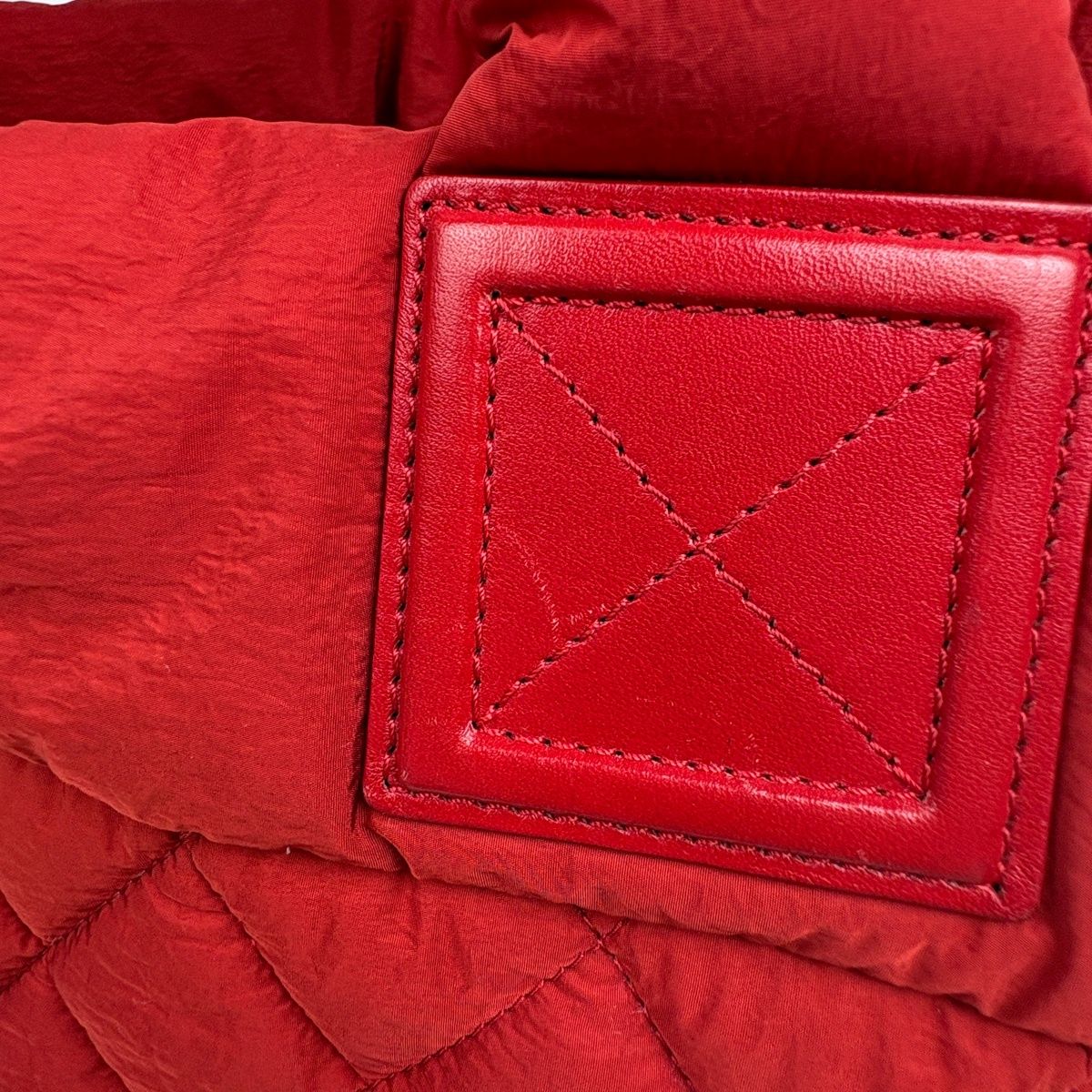 Chanel Tote Nylon Red — view 6