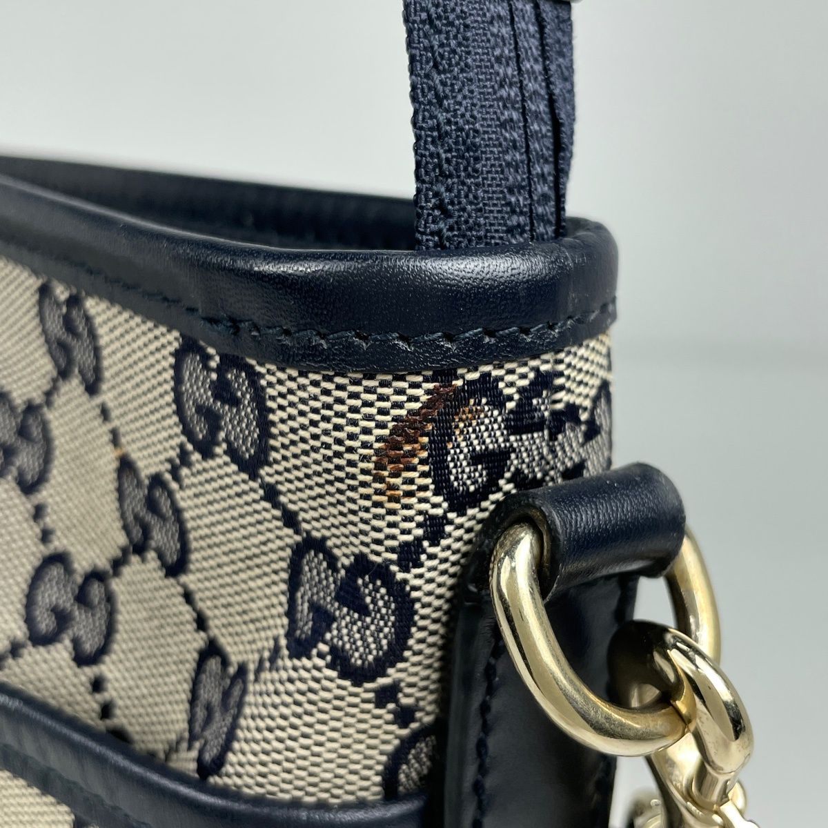 Gucci GG Pattern Shoulder Bag Sherry Line Canvas Navy Beige — view 4