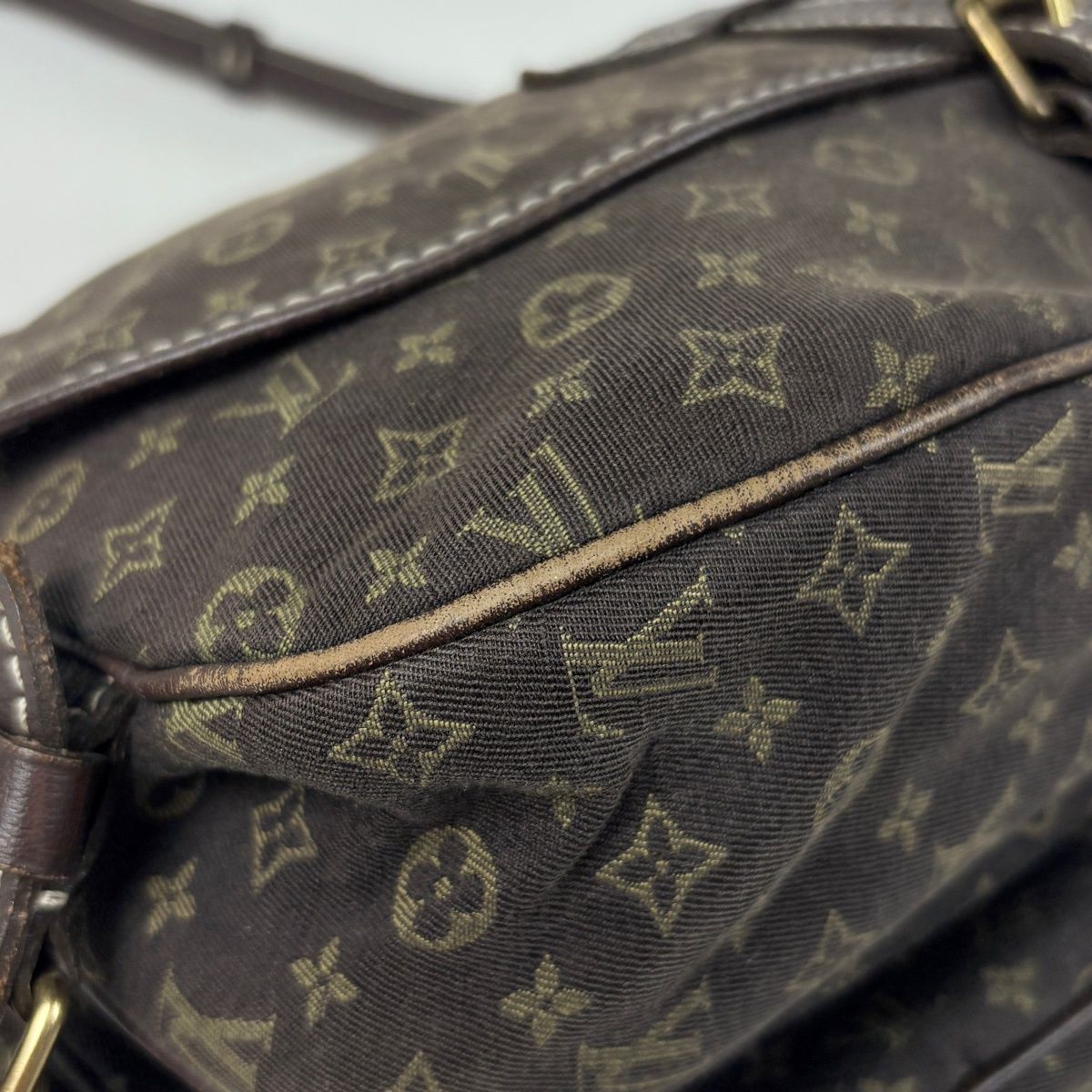 Louis Vuitton Saumur 30 Crossbody Shoulder Bag Monogram Mini Lin — view 3