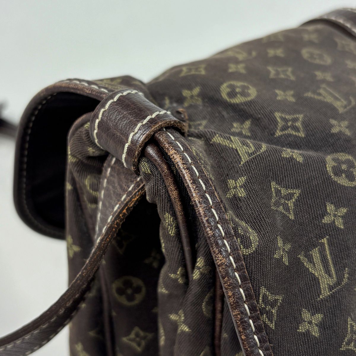 Louis Vuitton Saumur 30 Crossbody Shoulder Bag Monogram Mini Lin — view 5