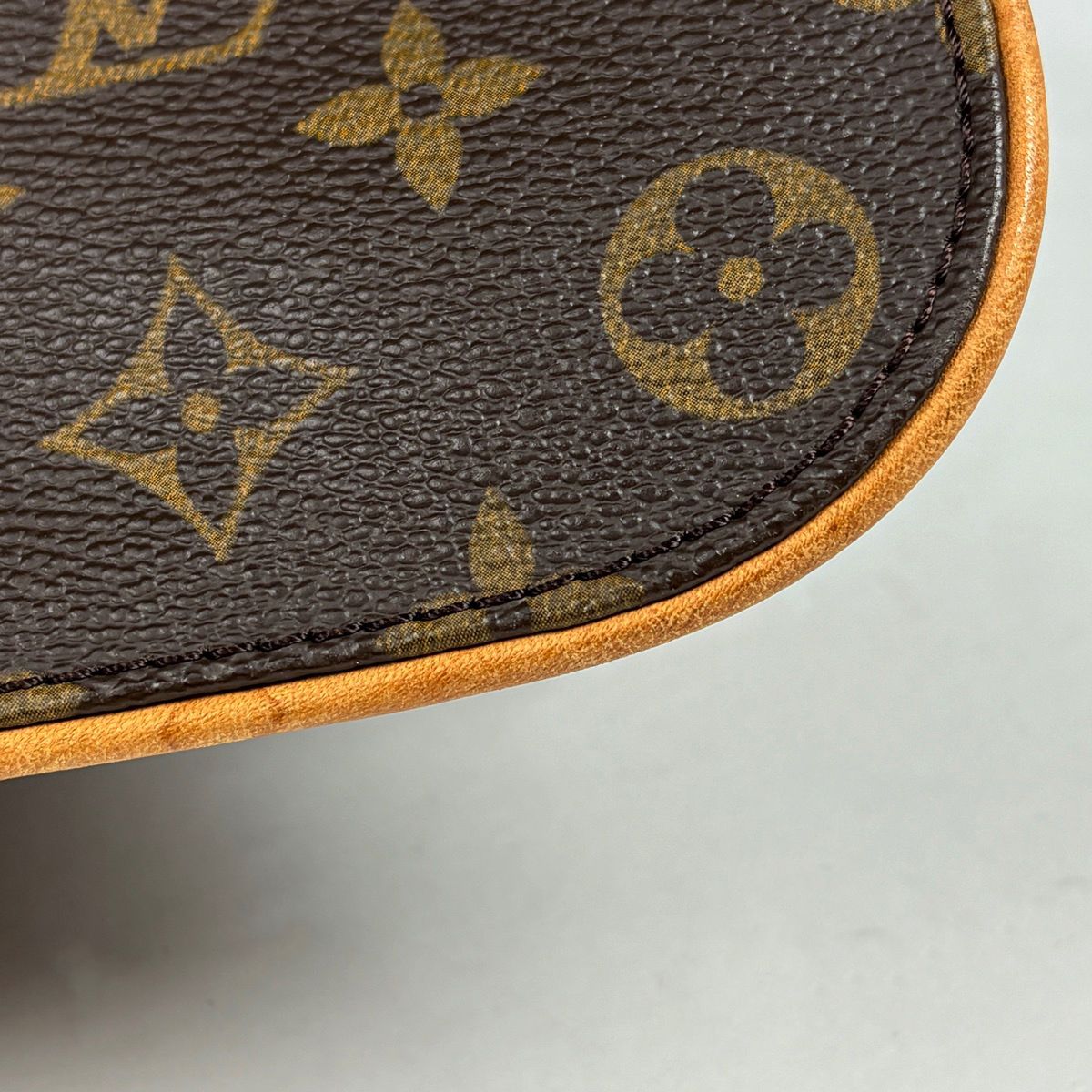 Louis Vuitton bag Shoulder Bag Monogram Brown — view 4