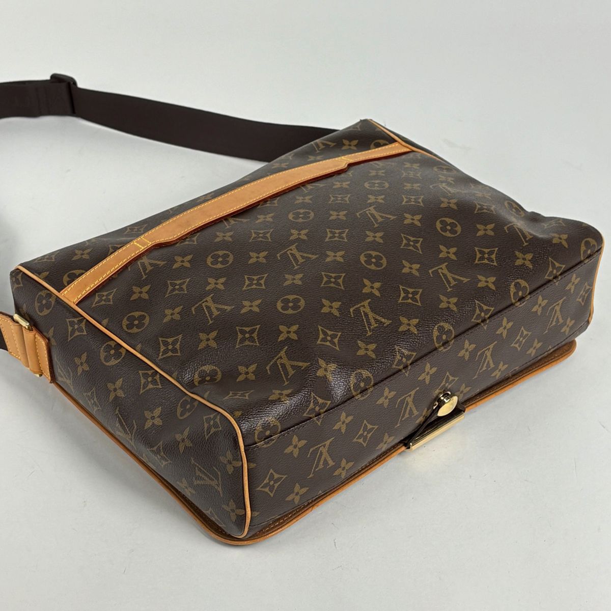 Louis Vuitton bag Shoulder Bag Monogram Brown — view 2