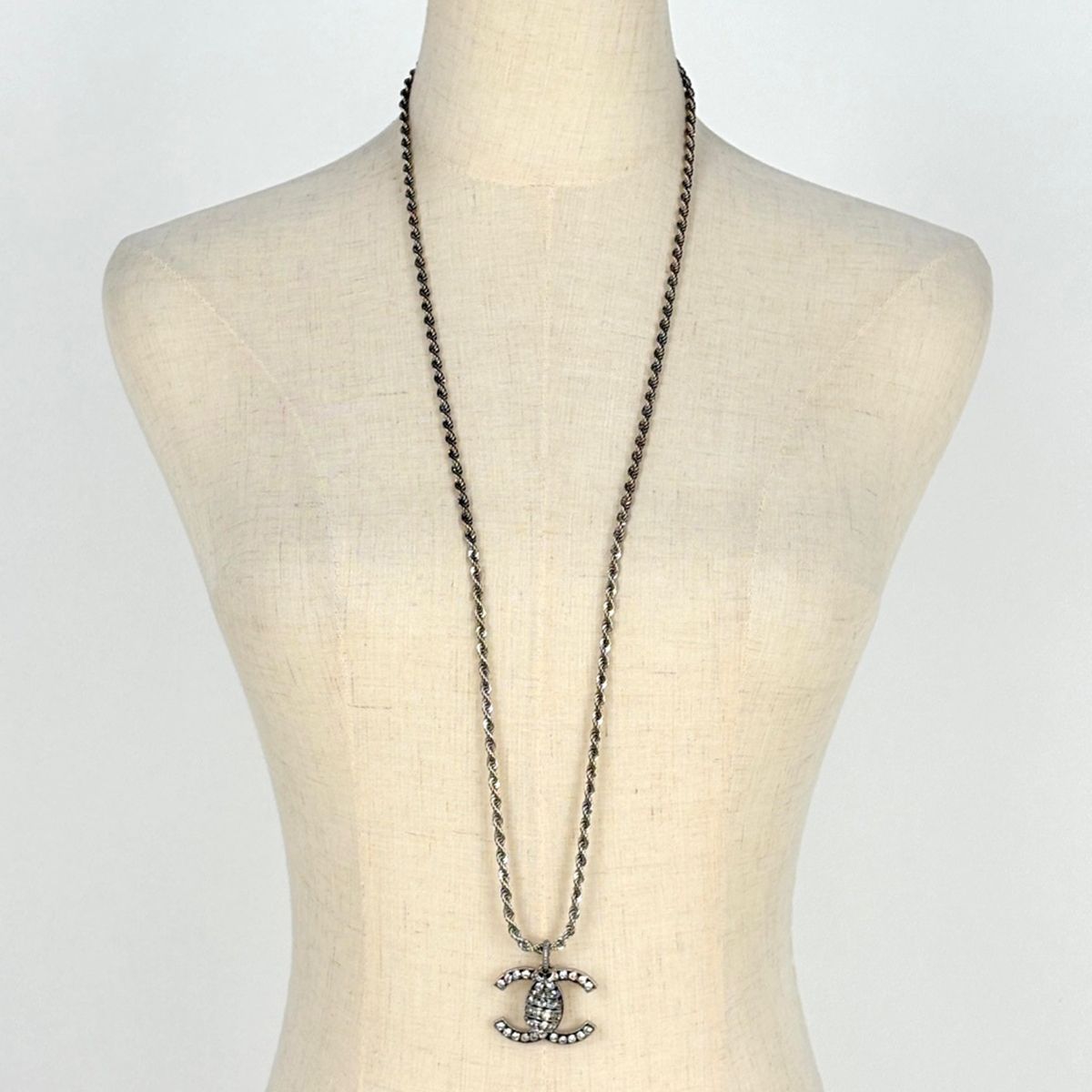 Chanel CC Logo Line Necklace Silver Plating — view 5