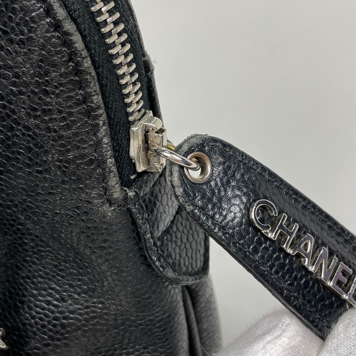 Chanel Logo Che Shoulder Bag Black — view 4