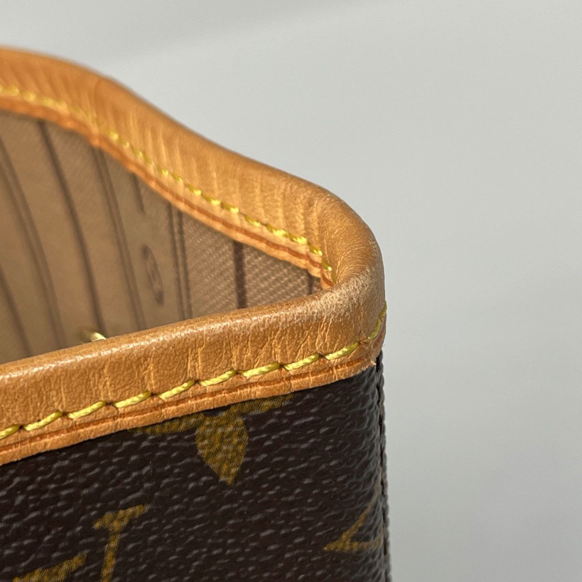 Louis Vuitton Neverfull MM Shoulder Bag Tote Monogram Brown — view 4