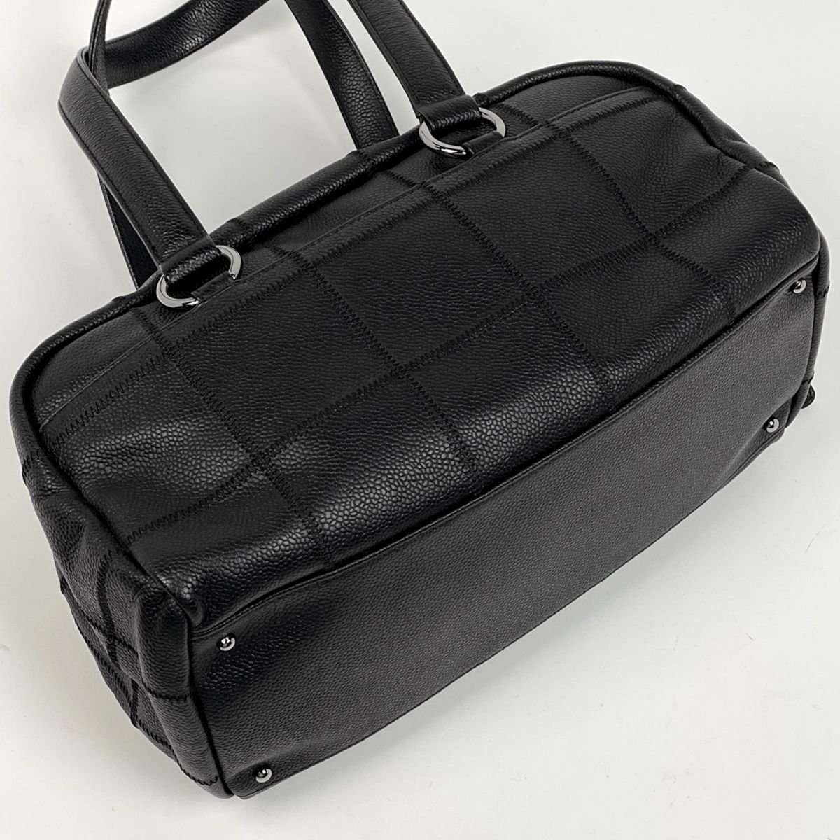 Chanel Choco Bar Mini Handbag Leather Black — view 2