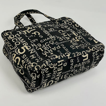 Chanel Tote Canvas Black White — view 2