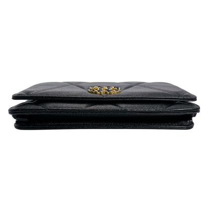 Chanel Lambskin Chain Wallet 19 Shoulder Bag Black — view 5