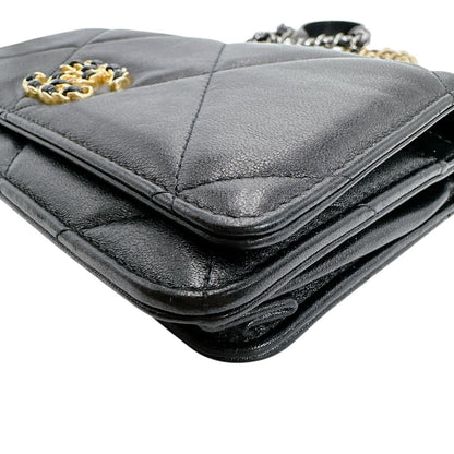 Chanel Lambskin Chain Wallet 19 Shoulder Bag Black — view 6