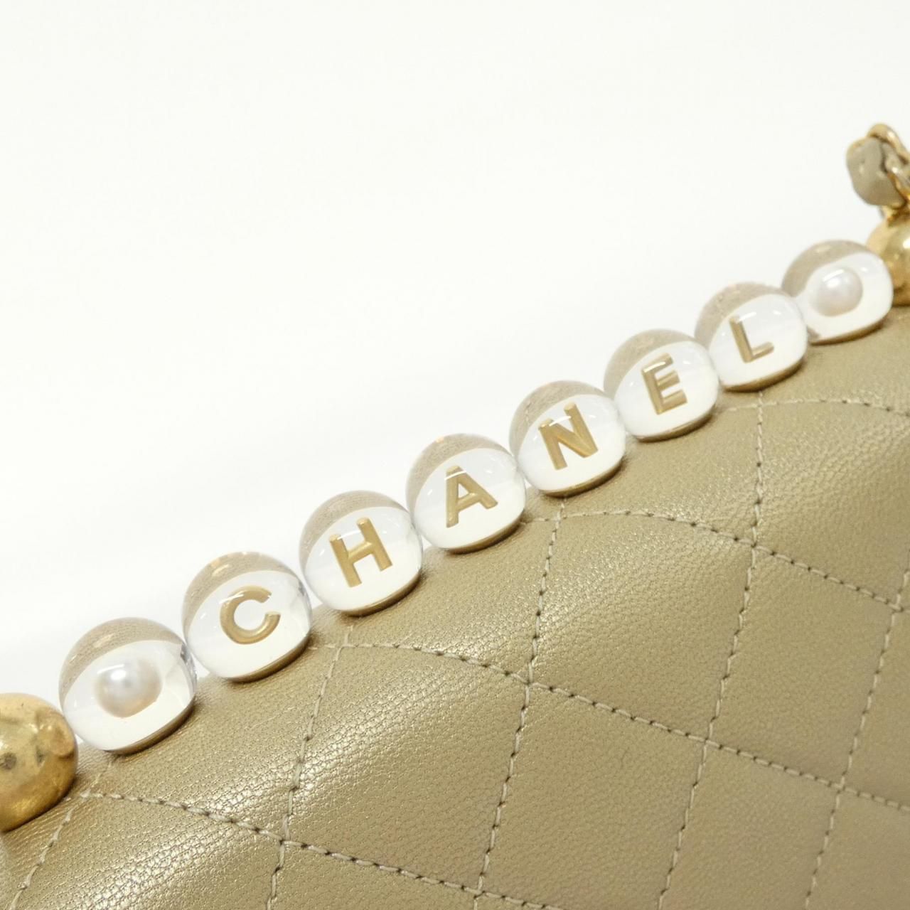 Chanel Shoulder Bag Gold — view 5