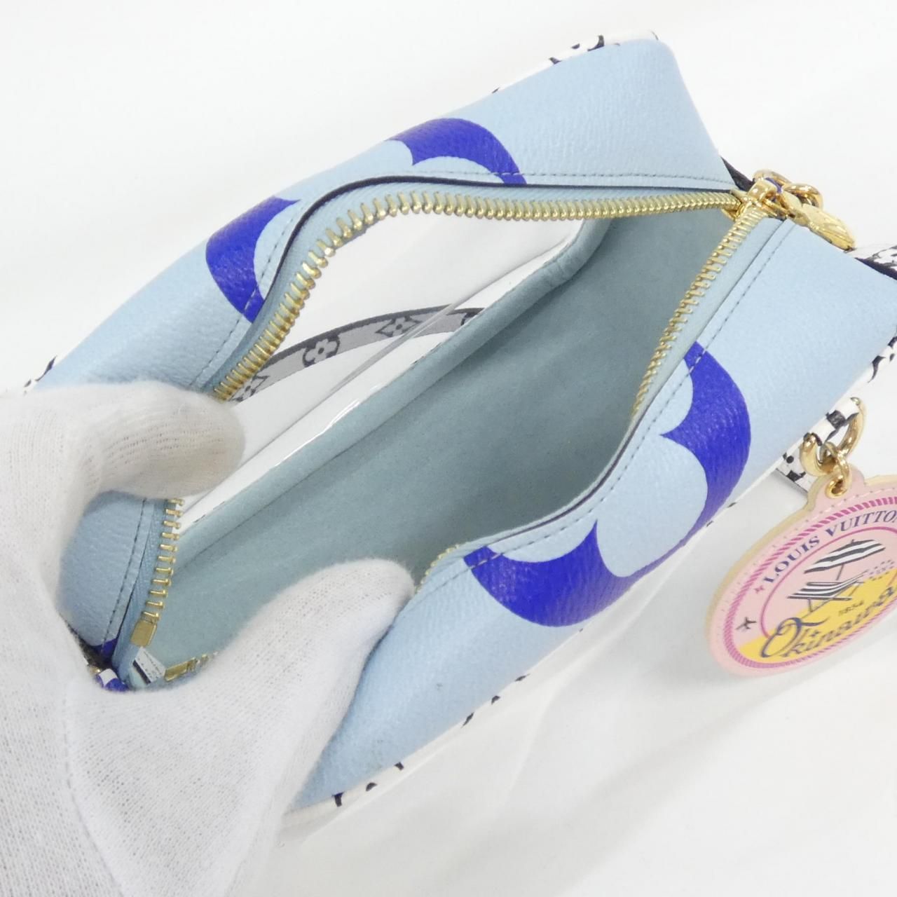 Louis Vuitton Monogram Pouch — view 7