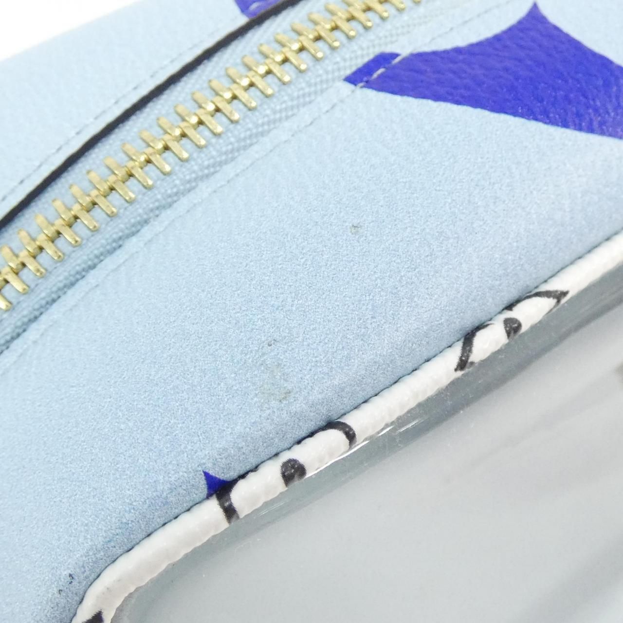 Louis Vuitton Monogram Pouch — view 4