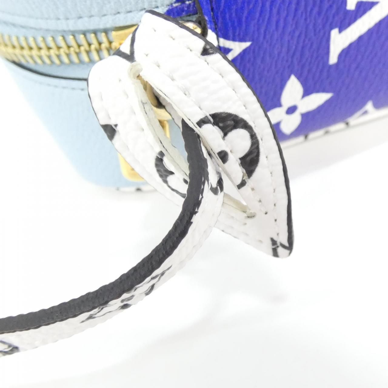 Louis Vuitton Monogram Pouch — view 5