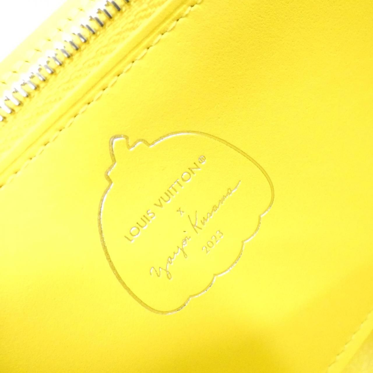 Louis Vuitton Taurillon Portefeuille Capucines Wallet — view 8