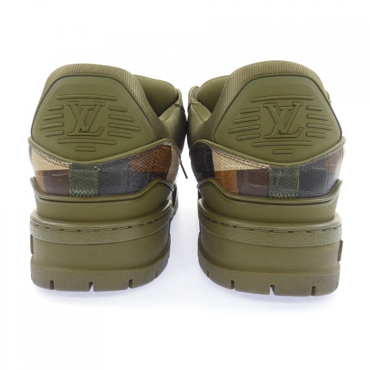 Louis Vuitton LV Trainer Maxi Line Sneakers — view 5