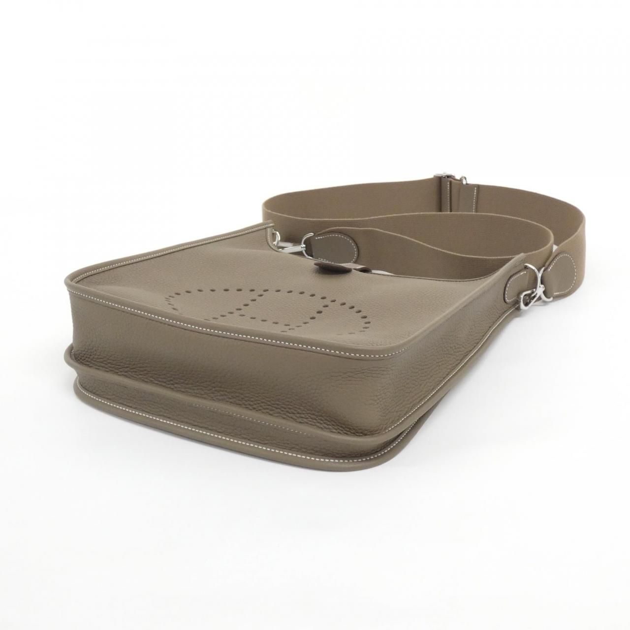 Hermes Evelyne 3 PM Shoulder Bag — view 3