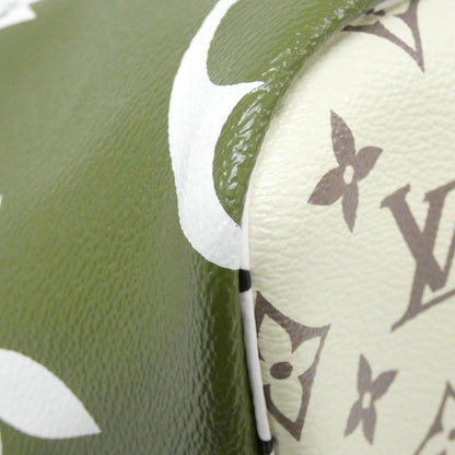 Louis Vuitton Monogram Neverfull MM Bag — view 3