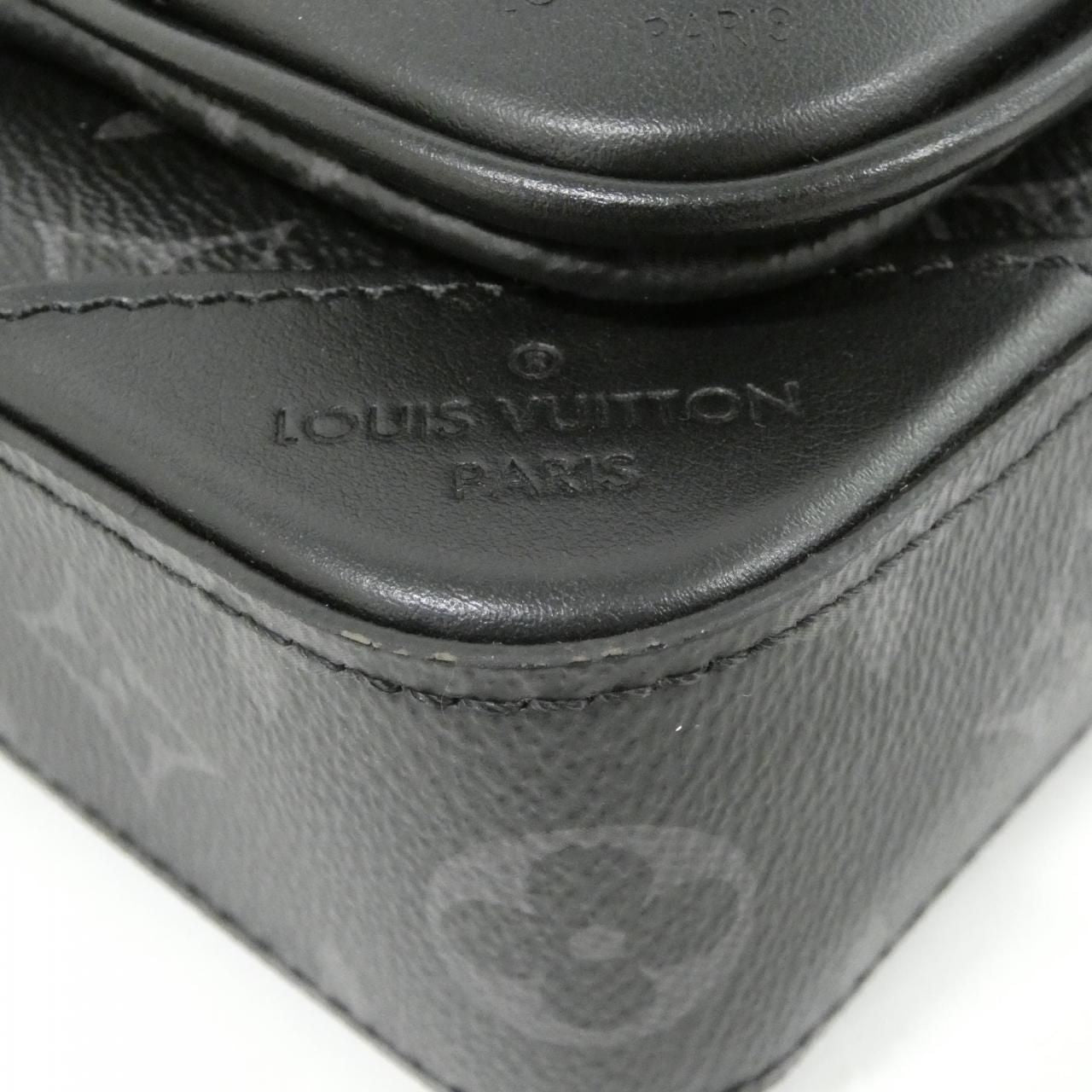 Louis Vuitton Monogram Eclipse Reverse Trio Messenger Shoulder Bag — view 3