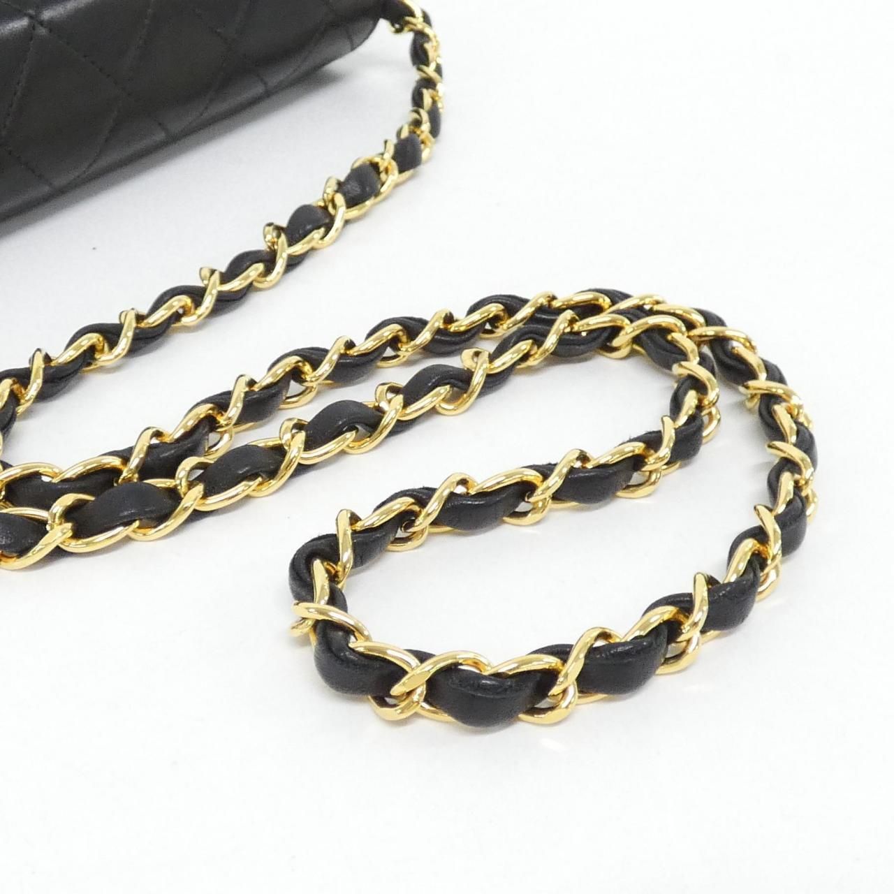 Chanel Vintage Shoulder Bag — view 6