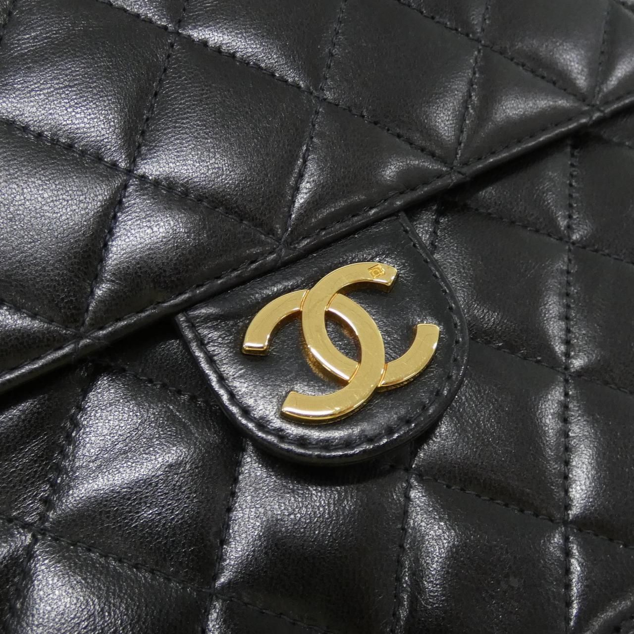 Chanel Vintage Shoulder Bag — view 5