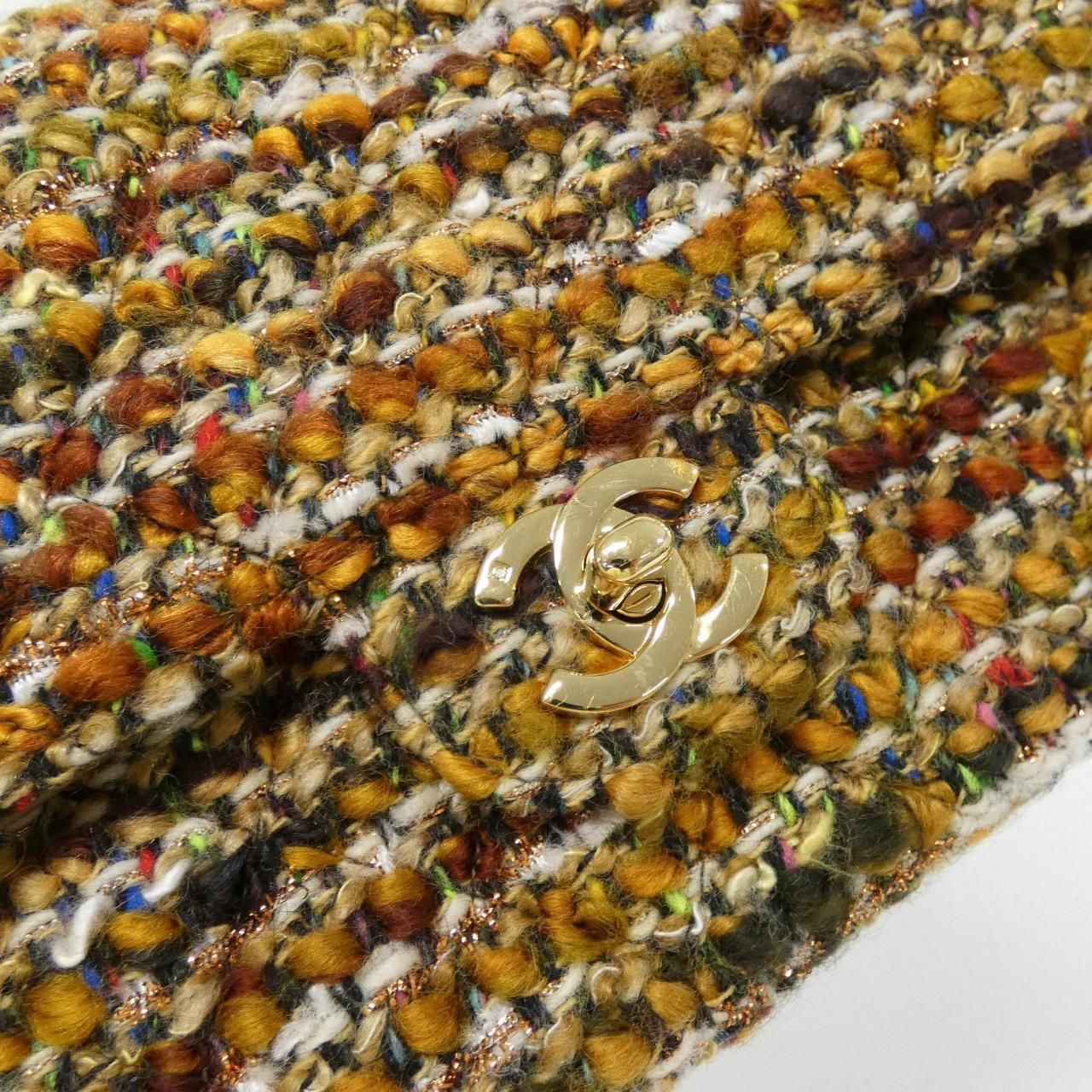 Chanel Vintage Shoulder Bag — view 4