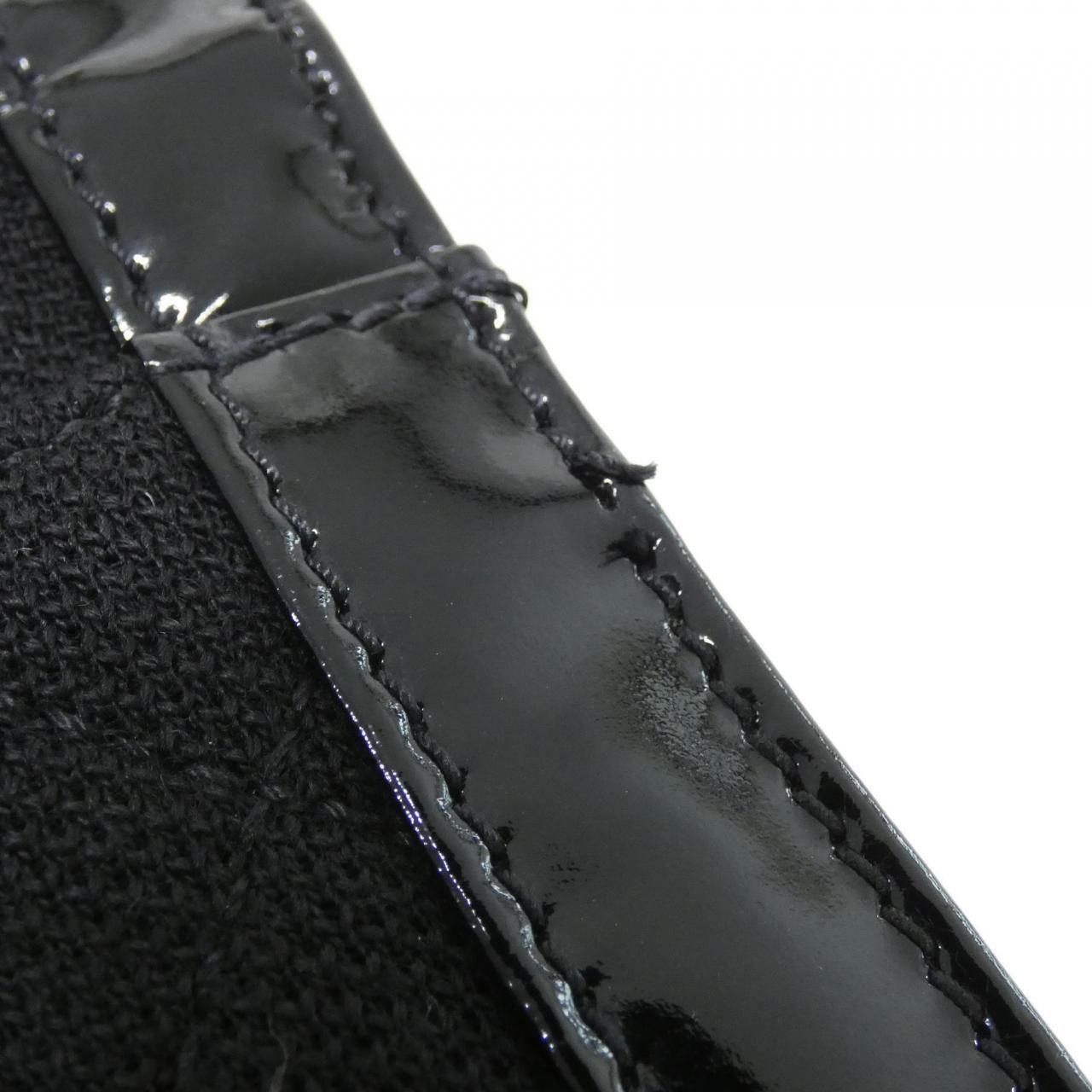 Chanel Vintage Shoulder Bag — view 4