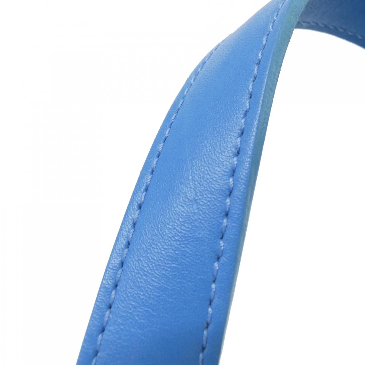 Chanel Vintage Tola Line Bag — view 6