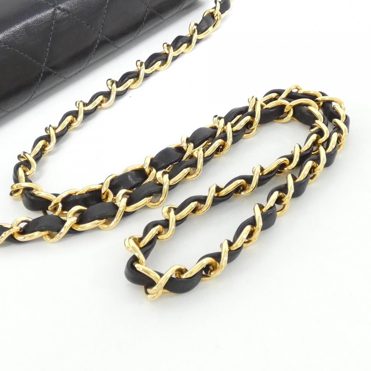 Chanel Vintage Shoulder Bag — view 6