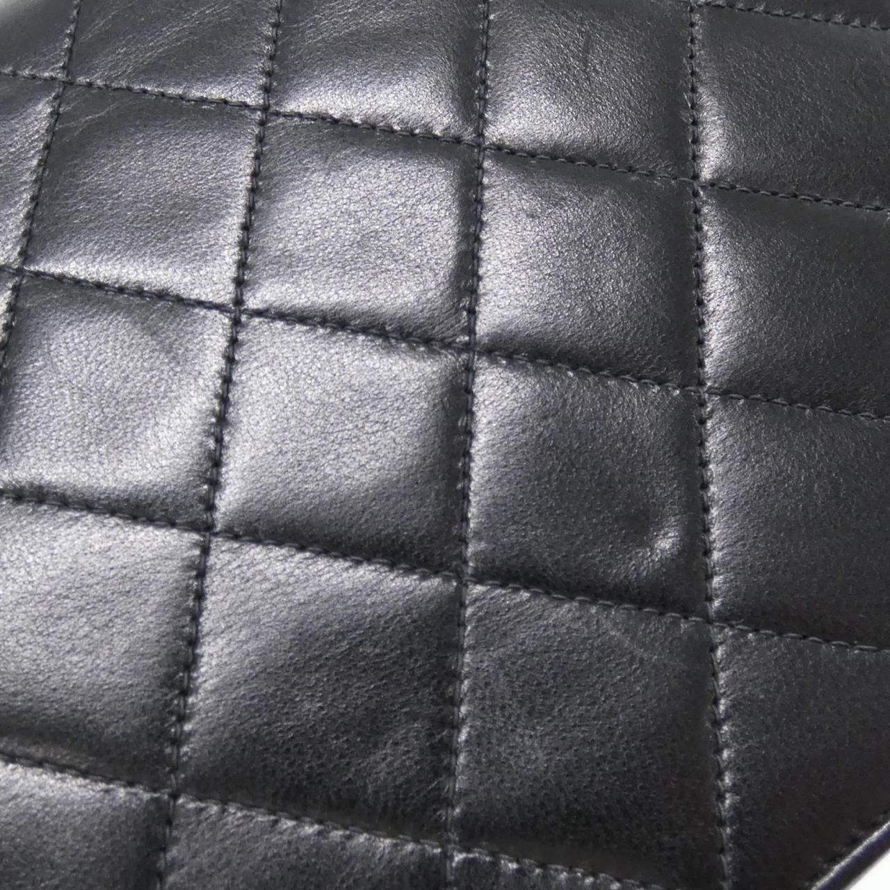 Chanel Vintage Shoulder Bag — view 4