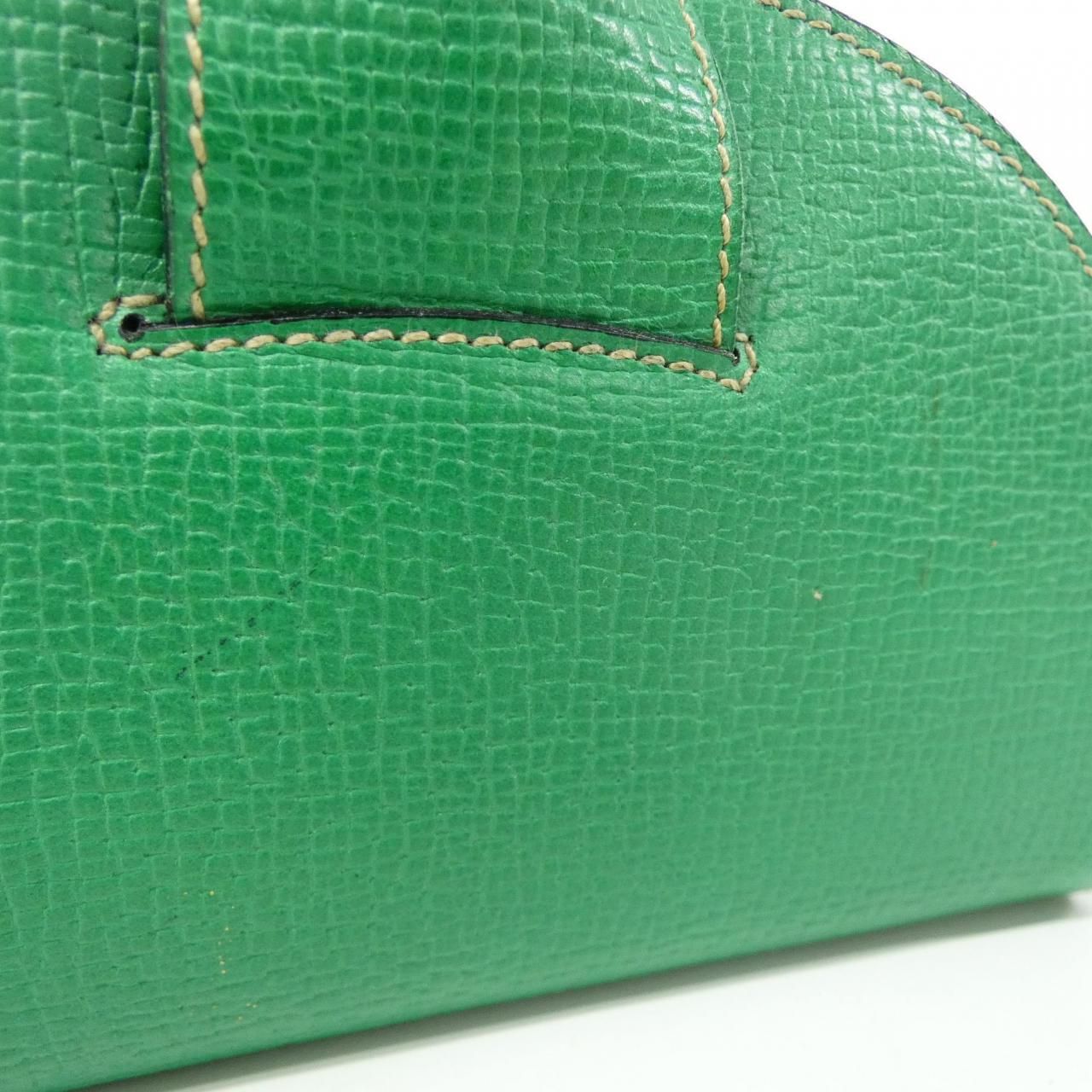 Loewe Vintage Shoulder Bag — view 5
