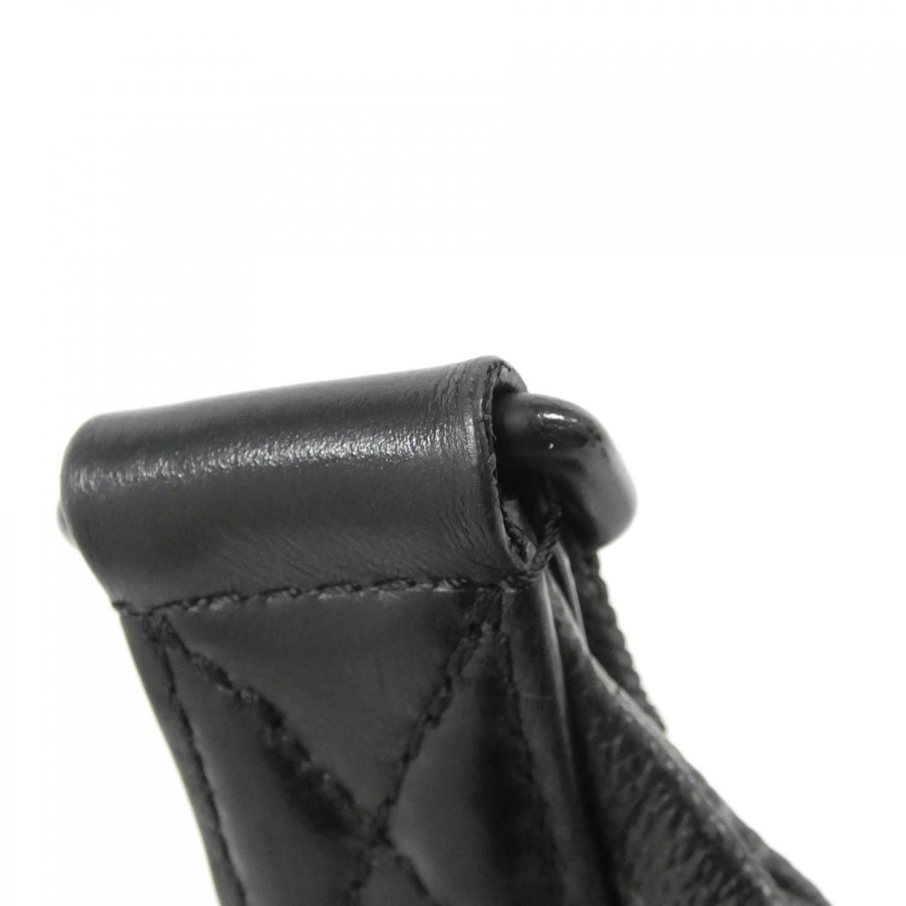 Louis Vuitton Monogram lanine Discovery Bamubag Shoulder Bag — view 6