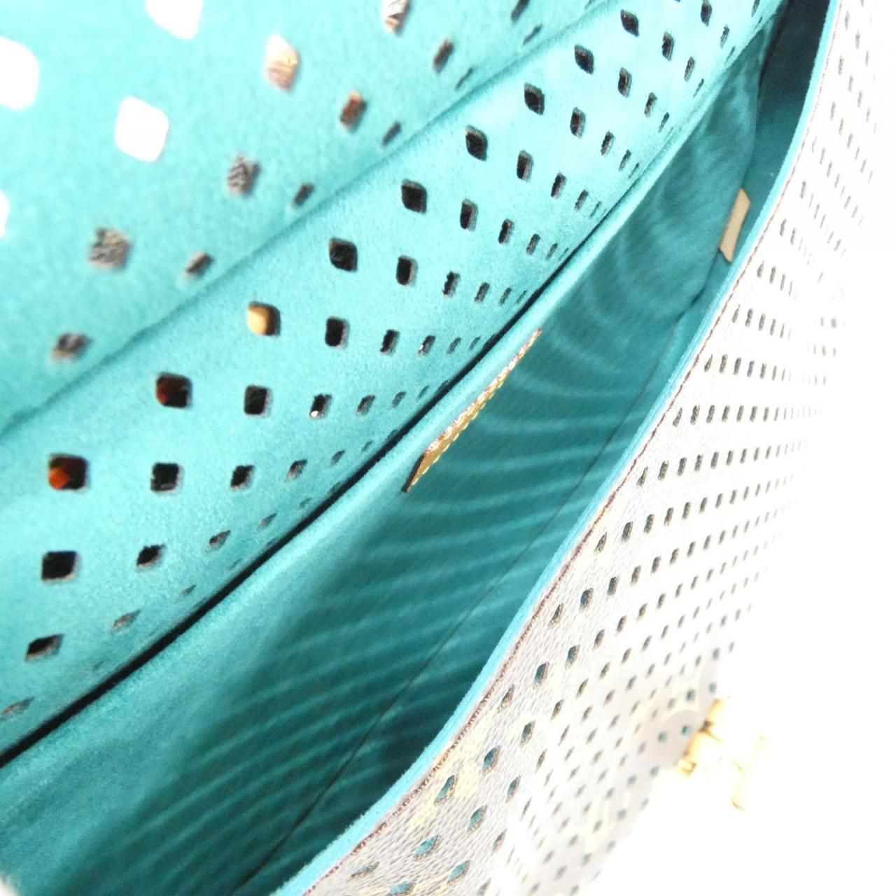 Louis Vuitton Monogram Saumur — view 9