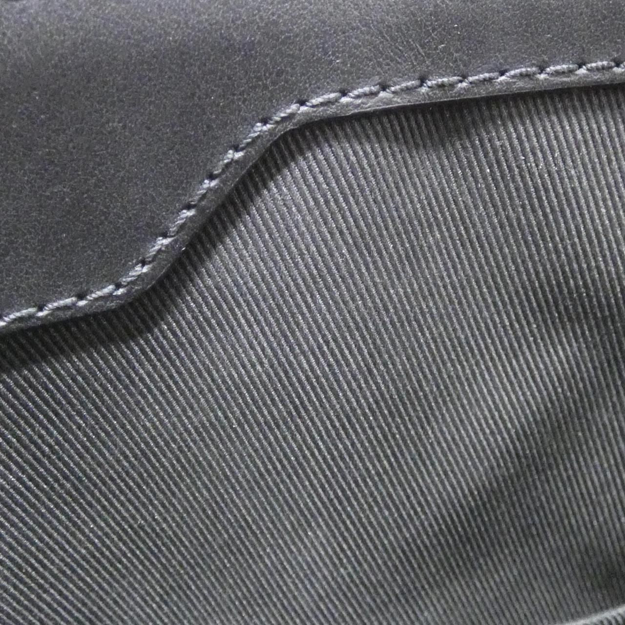 Louis Vuitton Taurillon Monogram Sac Plat Bag — view 8