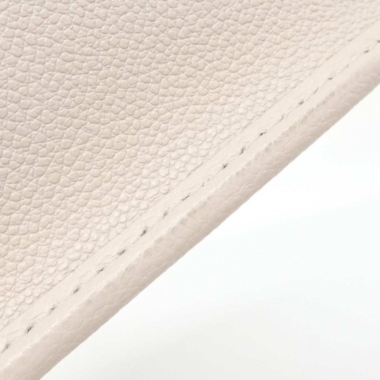 Louis Vuitton Epi Buci Shoulder Bag — view 3