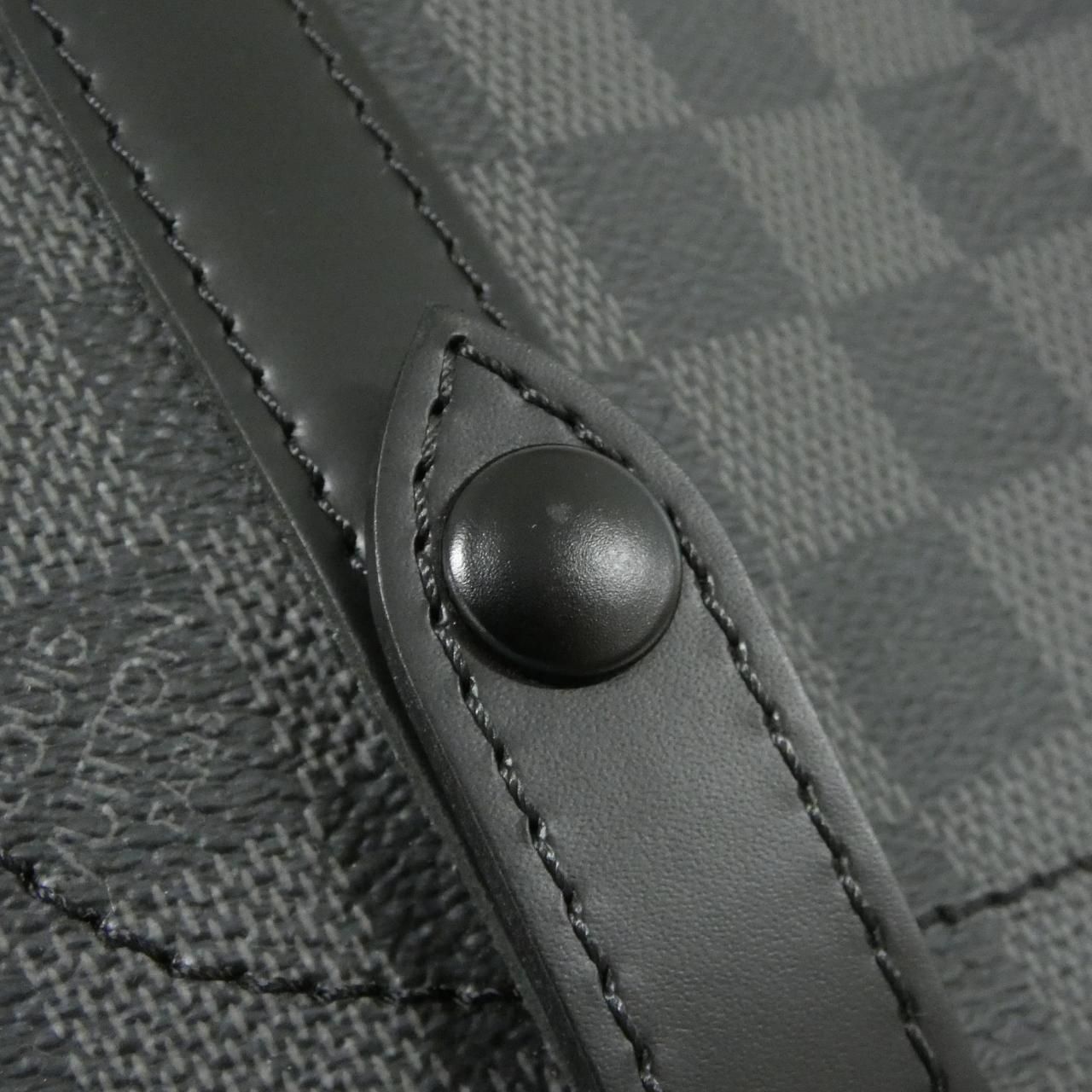 Louis Vuitton Damier Graphite MM Sac Shoulder Bag — view 4