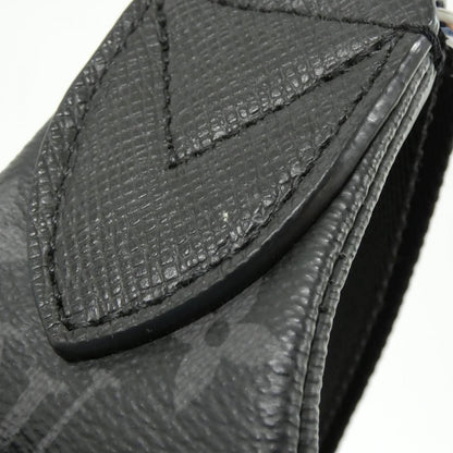 Louis Vuitton Taiga Sling Bag — view 4