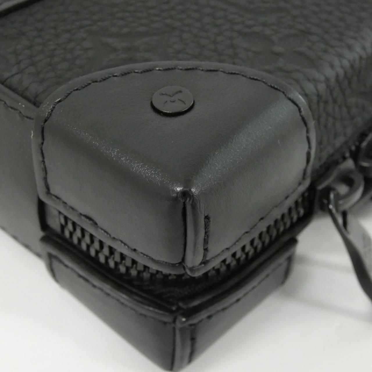 Louis Vuitton Taurillon Monogram Soft Trunk Wallet — view 2