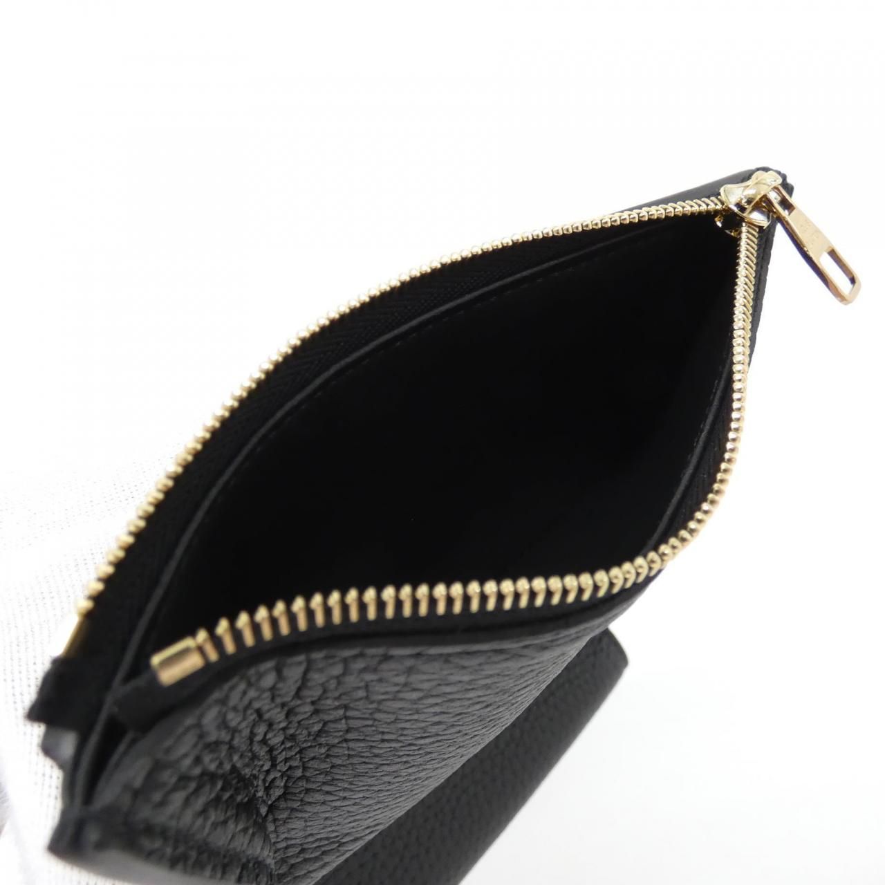 Louis Vuitton Portefeuille Capucines Compact Wallet — view 7