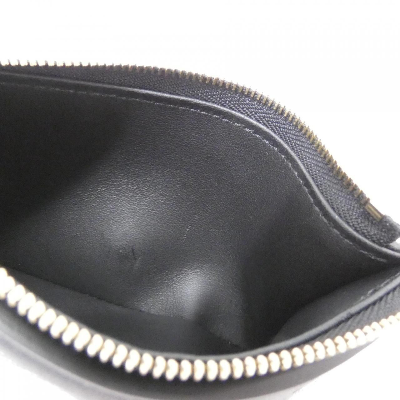 Louis Vuitton Portefeuille Capucines Compact Wallet — view 8