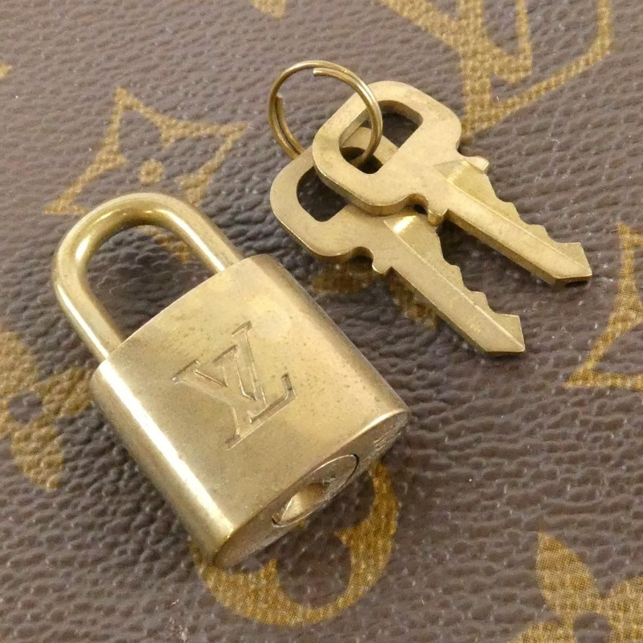 Louis Vuitton Monogram Keepall 50 cm Boston Bag — view 2