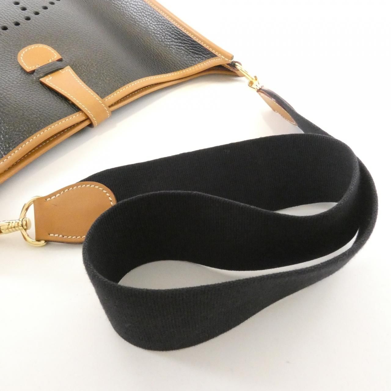 Hermes Evelyne GM Shoulder Bag — view 4