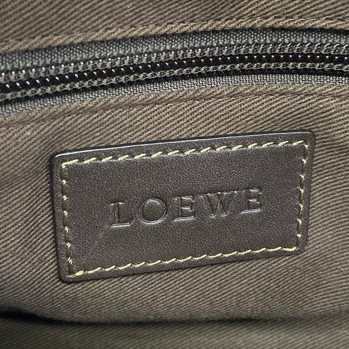Loewe Anagram Pattern 306.84.006 Da Ninebrown Beige Leather Shoulder Bag — view 8