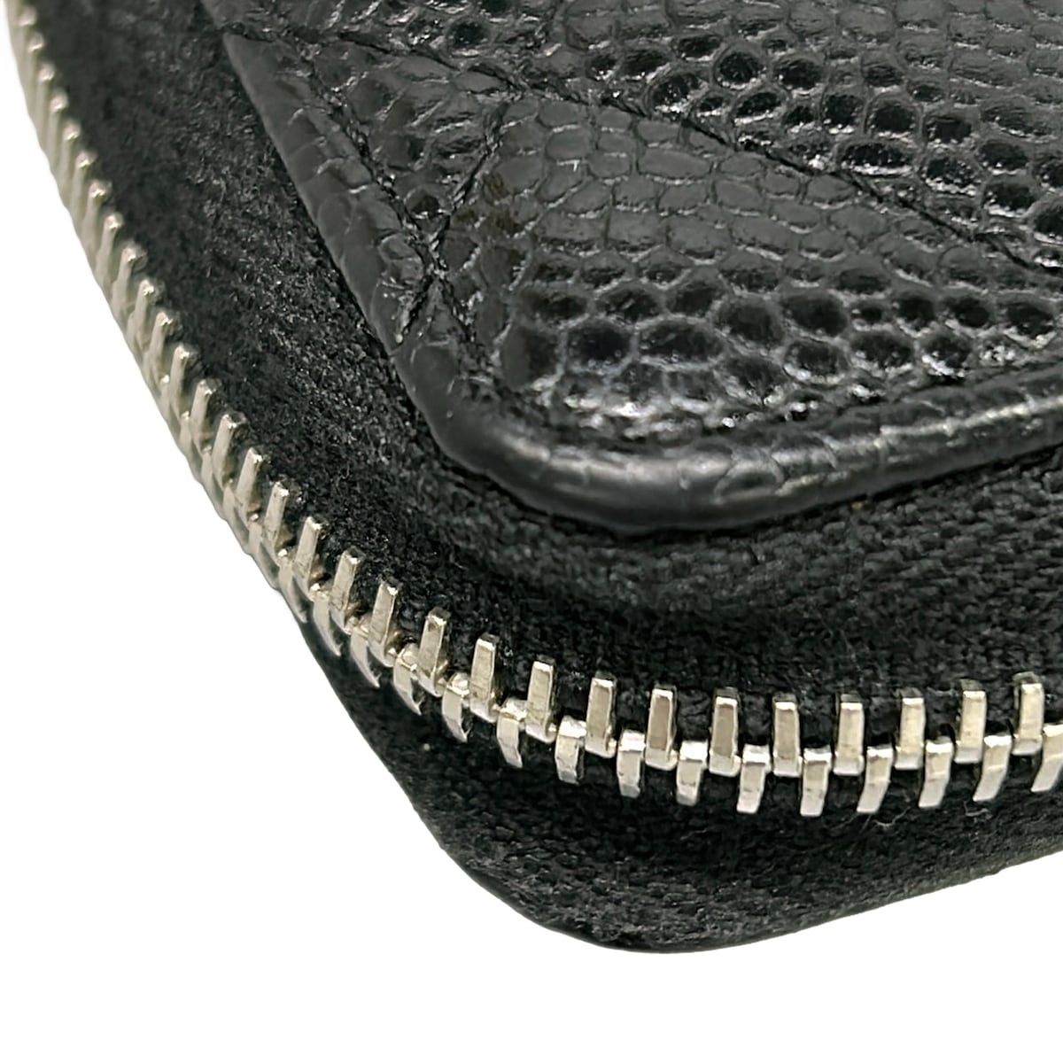 Chanel Coin Case Quilted Black CC Logo Silver — view 7