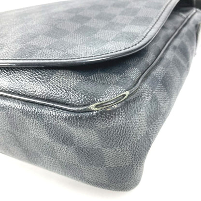 Louis Vuitton Shoulder Bag Daniel MM Damier Graphite Canvas Black — view 6